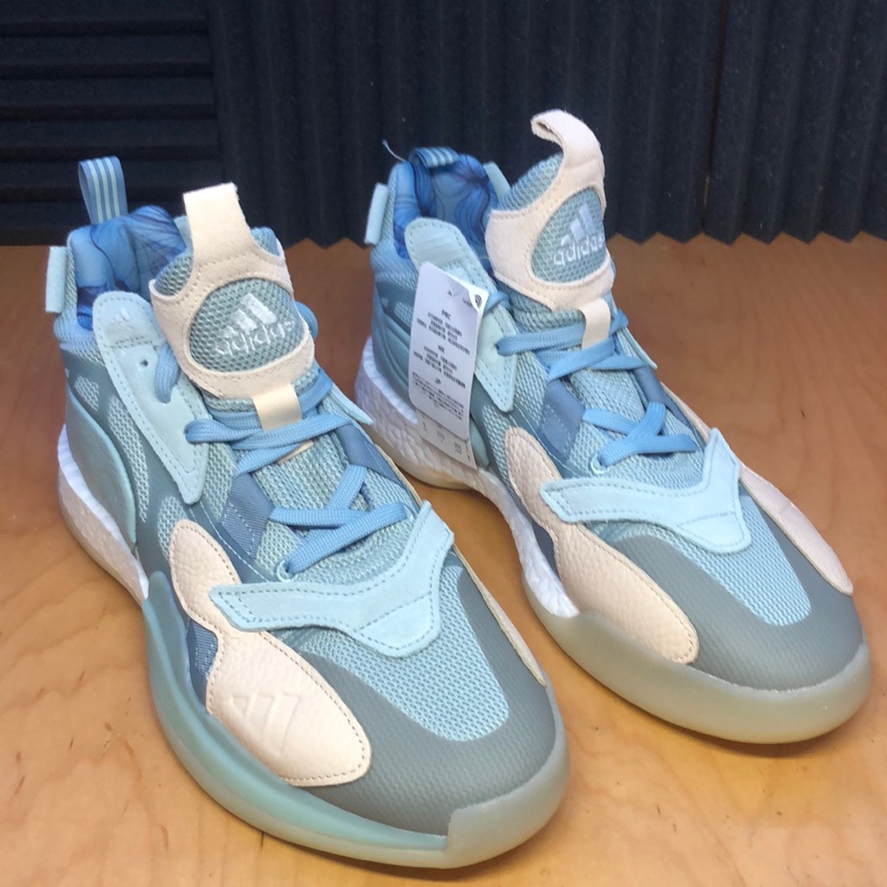 Adidas Pusha T x ZoneBoost “King Push”